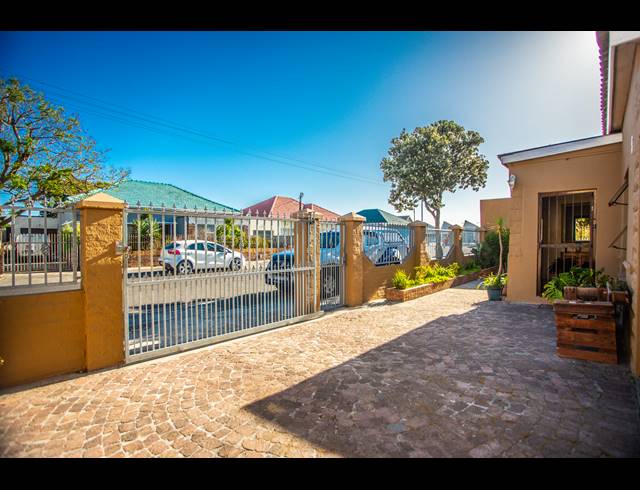 3 BEDROOM FREEHOLD SOLD IN PAROW VALLEY